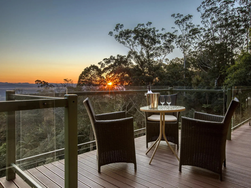 Avocado Sunset Bed & Breakfast