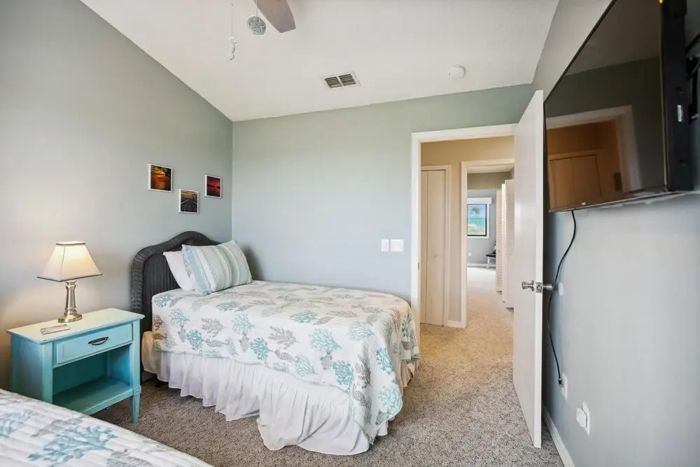 SEA -317 2BR Ocean View Pool Free Tix
