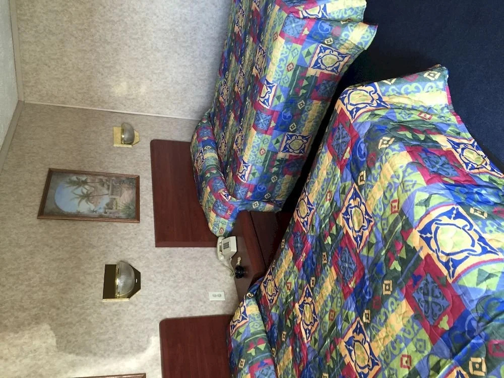 Shore Motor Inn