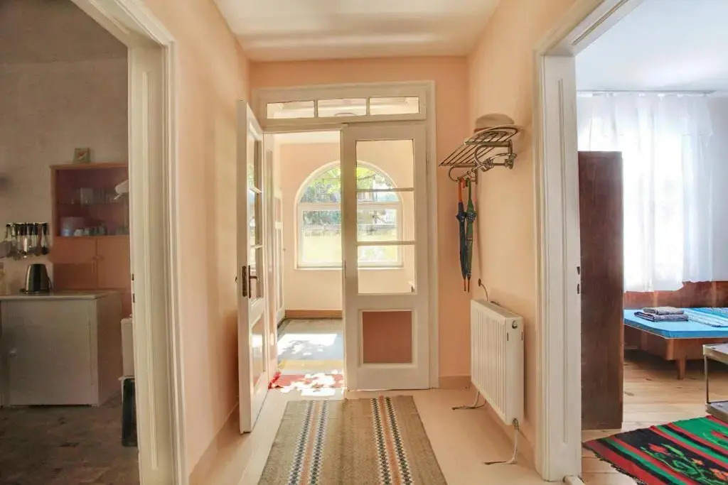Retro & Friendly Old Town House with a Garden