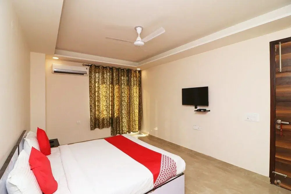 Oyo 37908 Hotel Prime