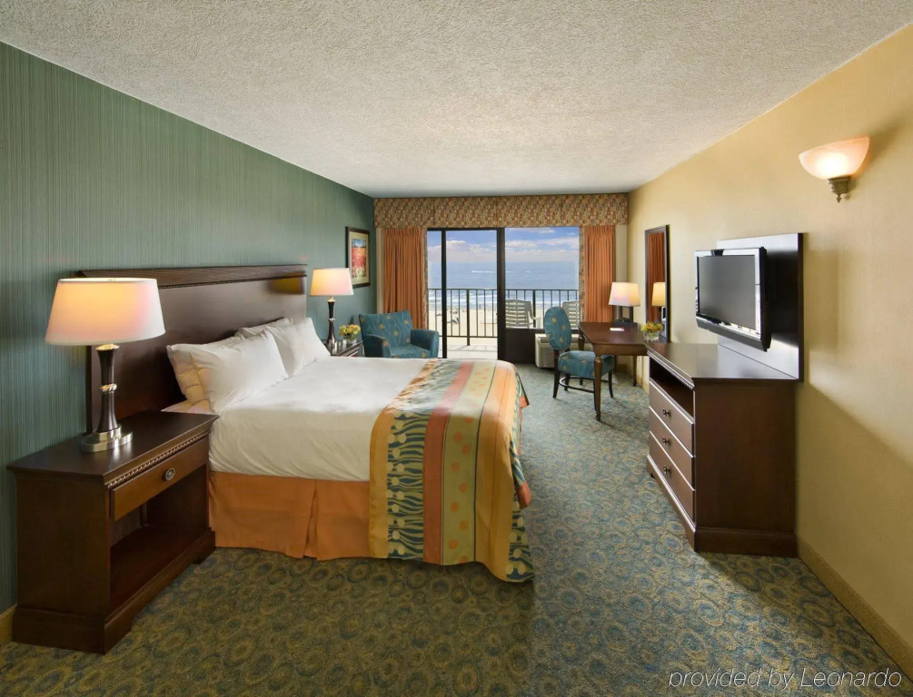 DoubleTree by Hilton Virginia Beach
