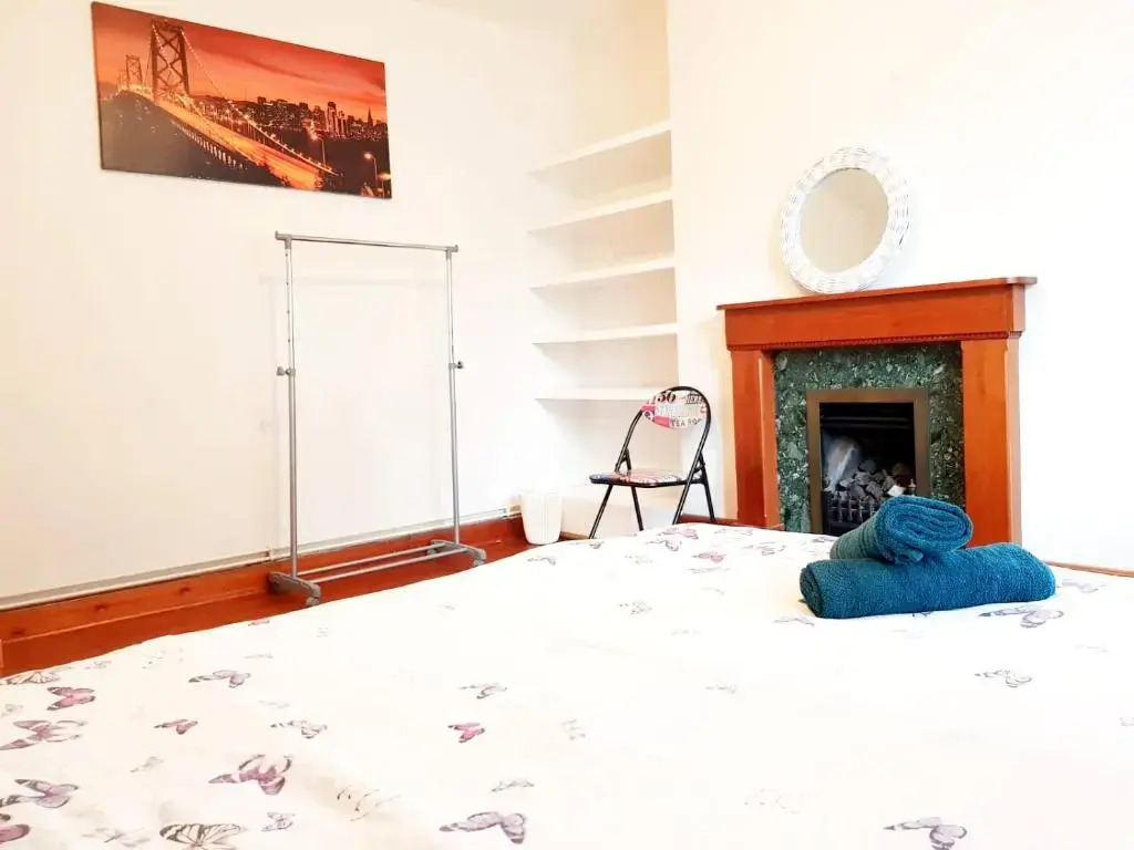 Room in Waterloo London