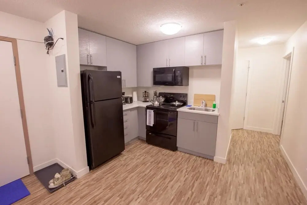 Stay With Ease Hospitality! 3 Bed 2 Bath