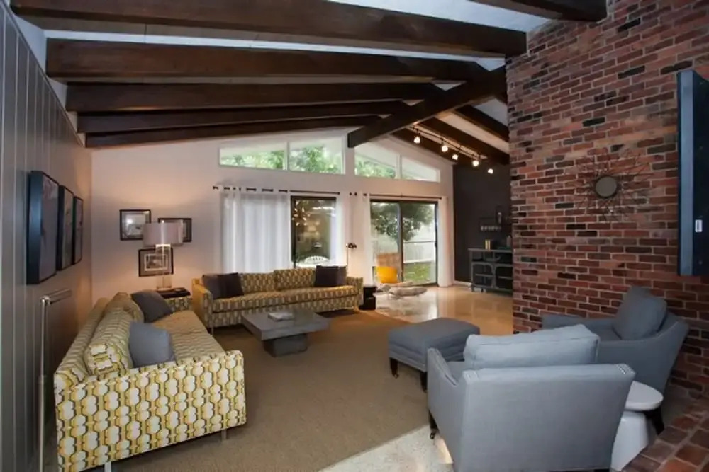 Roanoke by Jekyll Realty