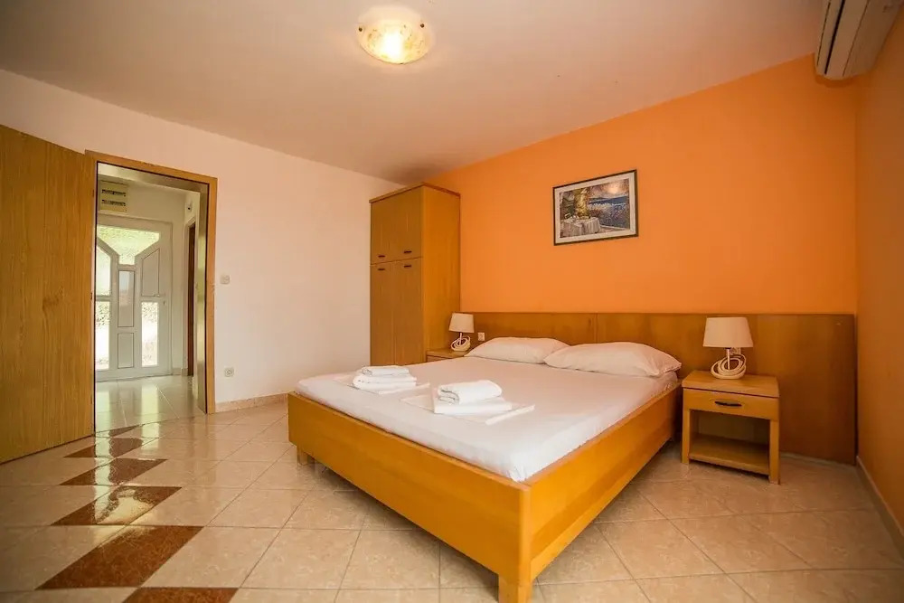 Apartments Ana I