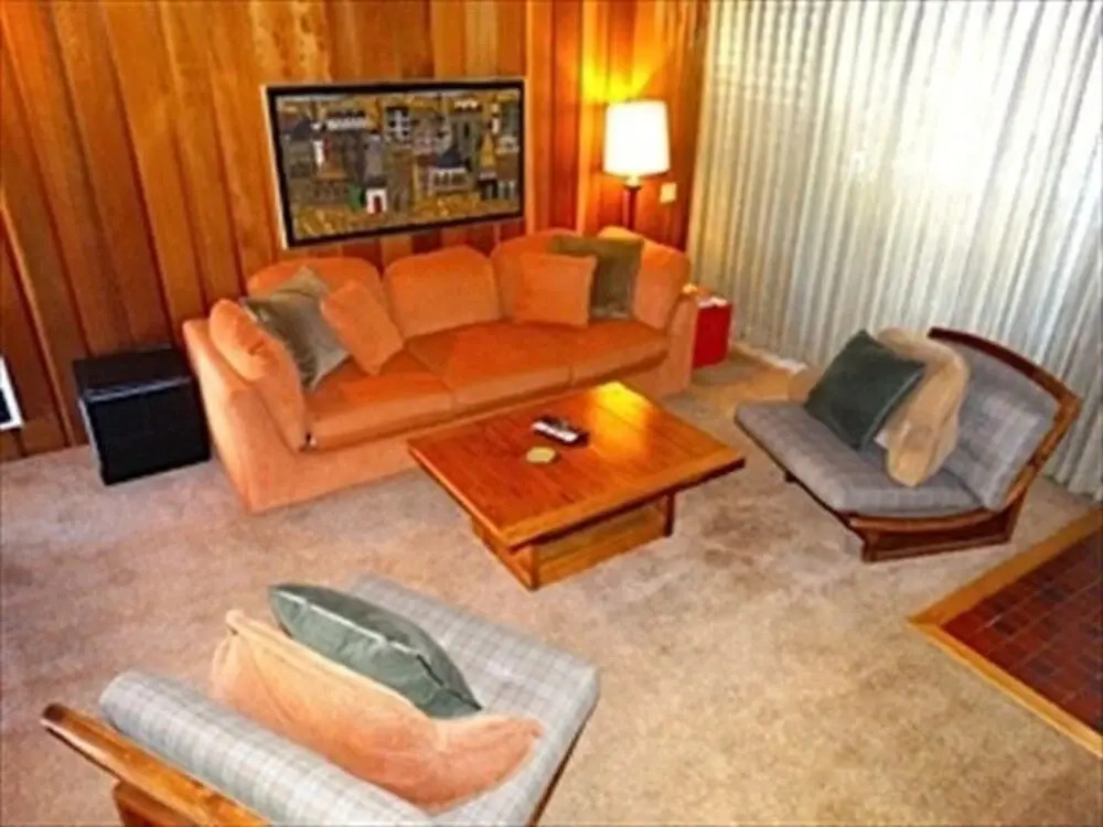Mammoth S #219 2 Bedroom Condo