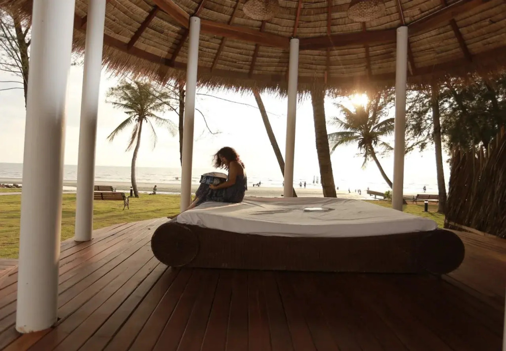 Meet The Sea Resort