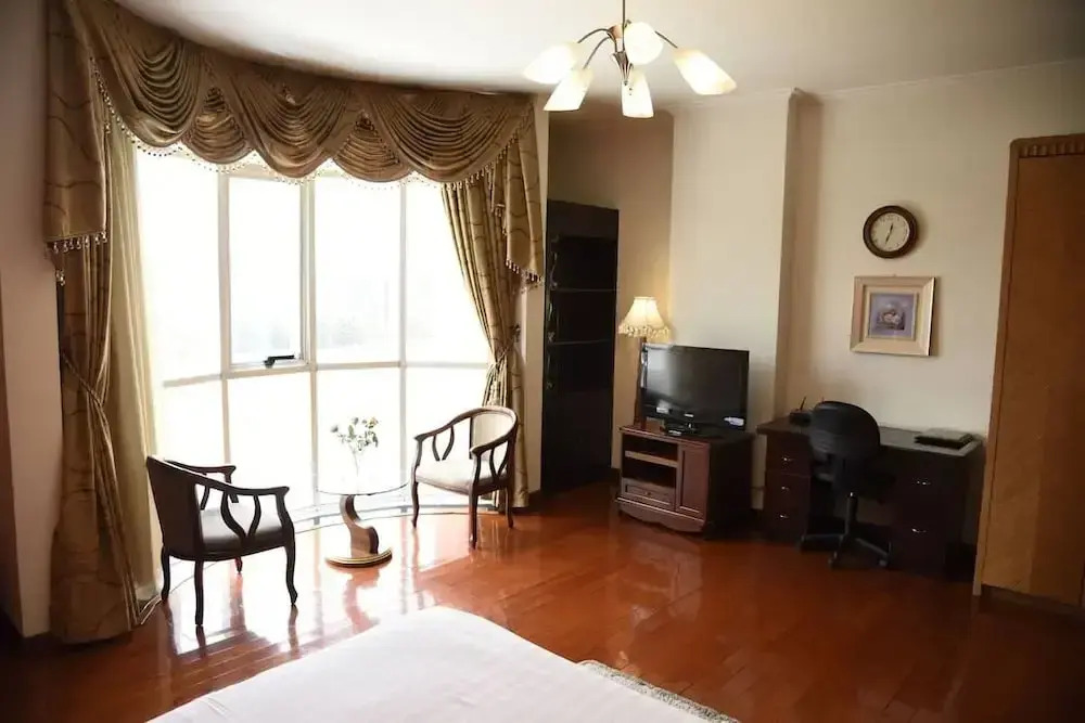 Diplomat Furnished Apartments