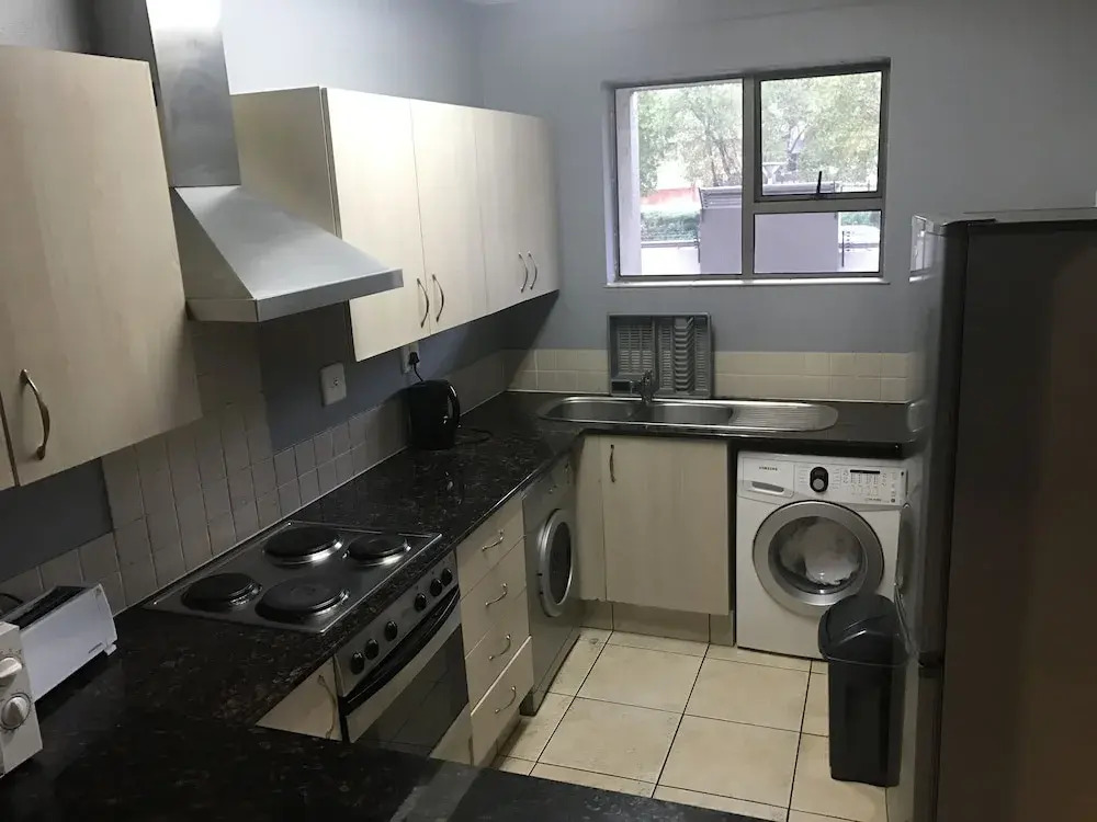 77 Grayston Apartment