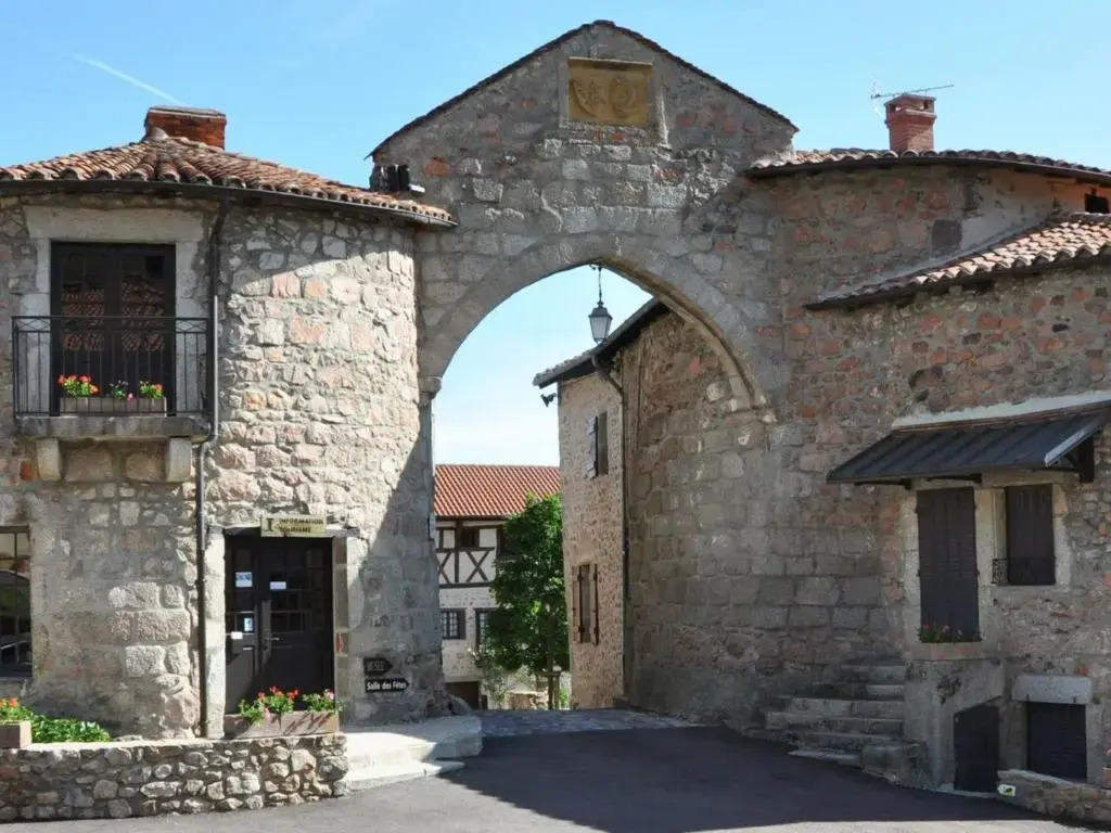 Gîte Le Crozet, 3 pièces, 4 personnes - FR-1-496-169