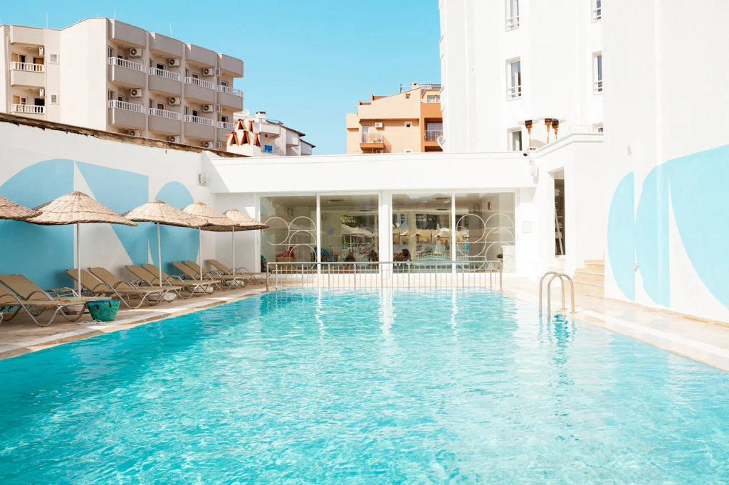 The Beachfront Hotel Adult Only 16 Plus