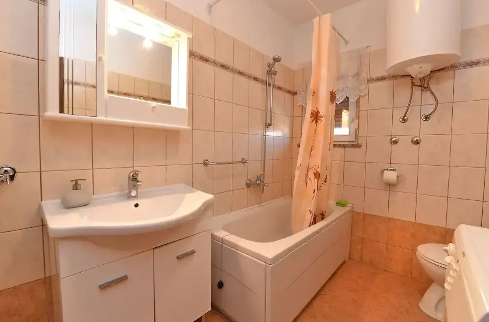Apartment 621