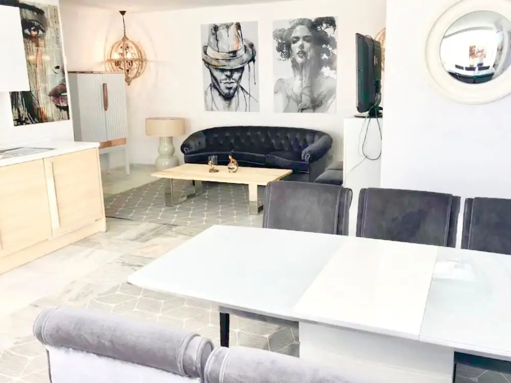 La Sala - Shabby Chic Bungalow in 5 min Walk From the Puerto Banus Beaches