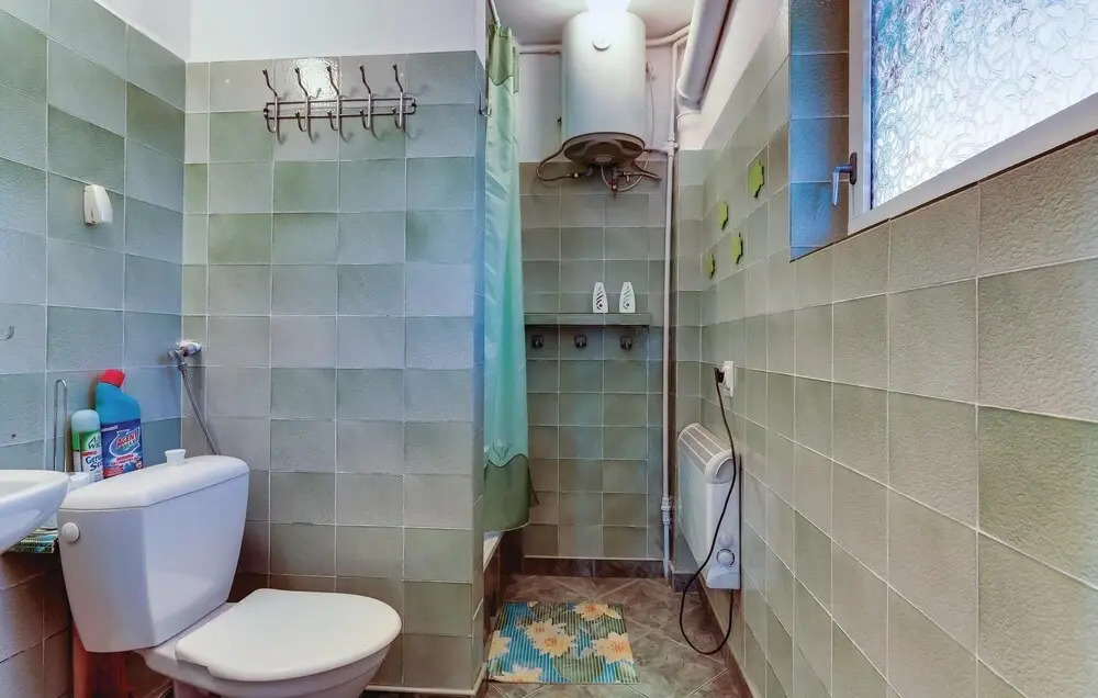 5 Bedroom Pet Friendly Home In Rowy