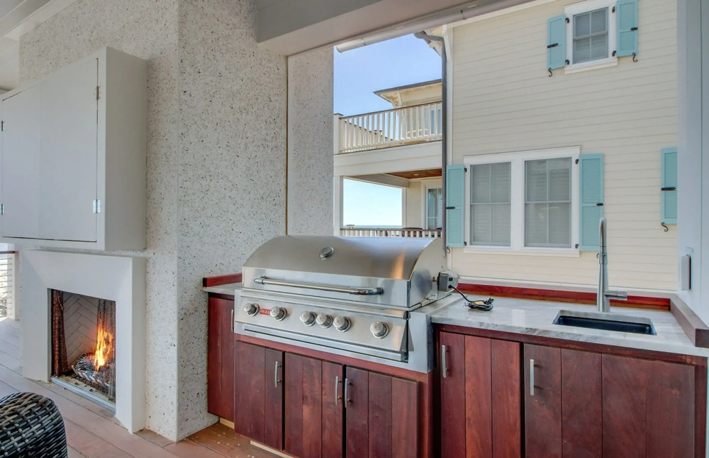 710 Ocean Boulevard Avantstay Oceanfront, Private Pool + Rooftop Deck