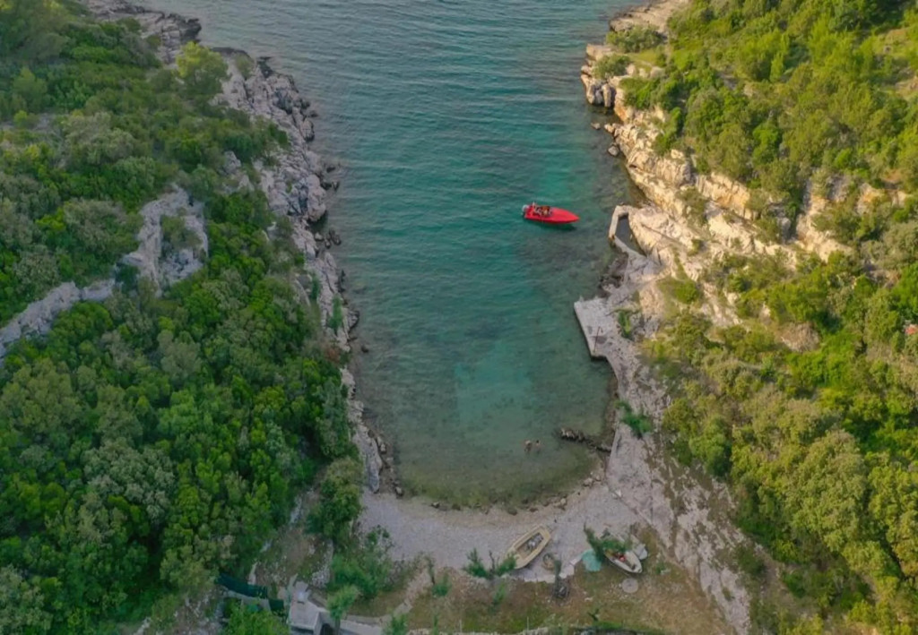 Irena - Secluded Paradise - H