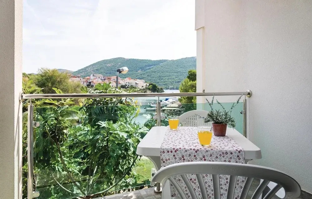 Amazing Home in Grebastica With Wifi and 1 Bedrooms