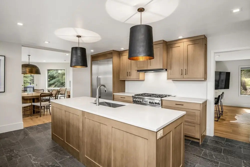 Welcome To The Modern Mountain Luxury! 6 Bedroom Home by RedAwning