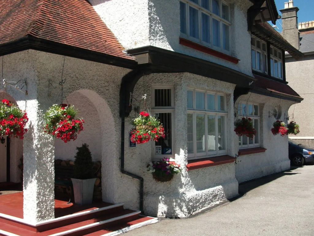 The Red House