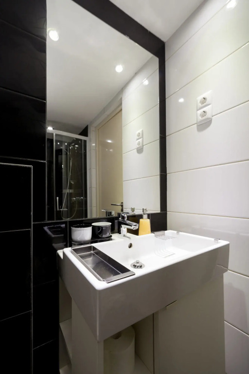 Kadar Apartments