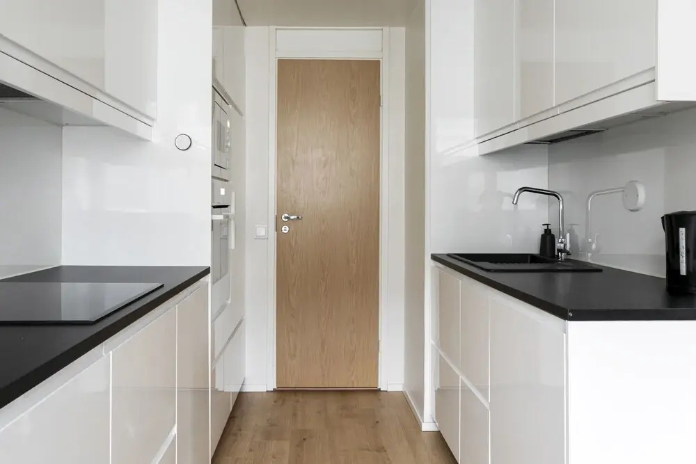 2ndhomes Modern 2BR Apartment w Balcony