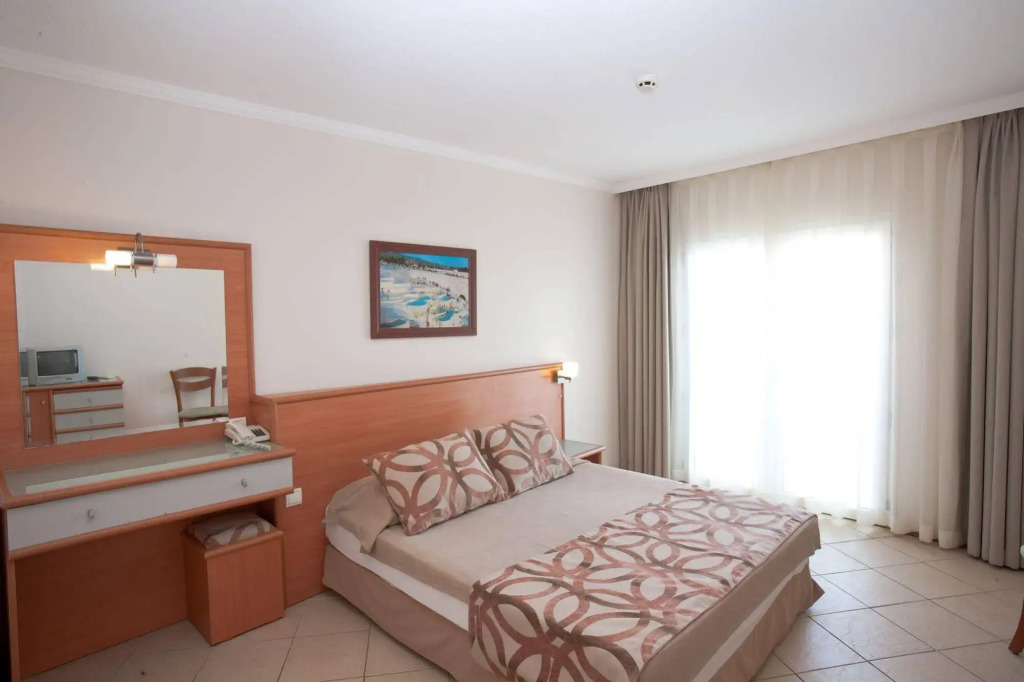 Royal Palm Beach Hotel
