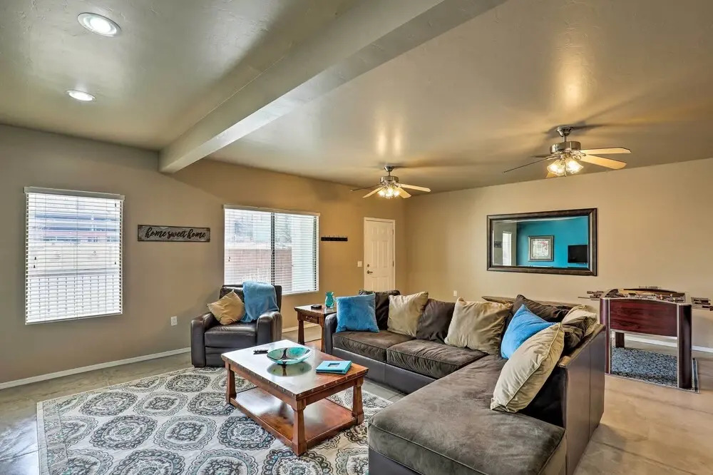 Tucson Home w/ Wraparound Balcony, Walk to U of A!