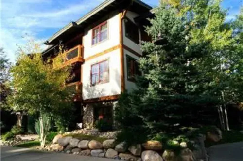 Pines at Orehouse 101 PH1