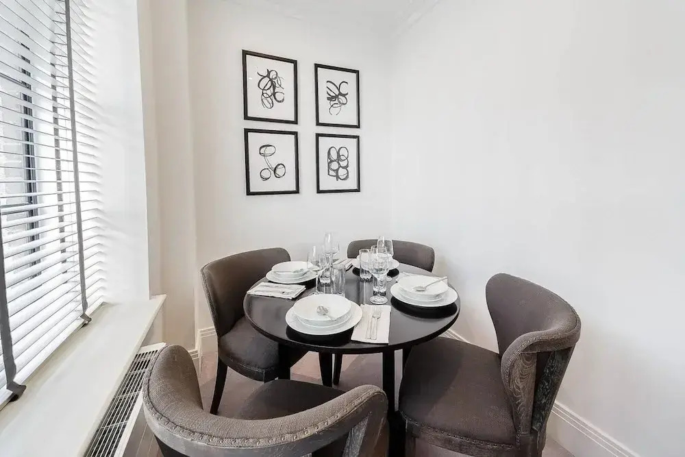 Classy 2 Bedroom Apartment By The Thames