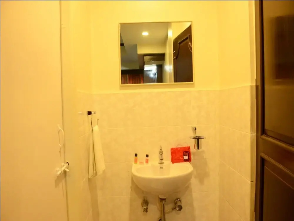 OYO 2161 Hotel Ashray