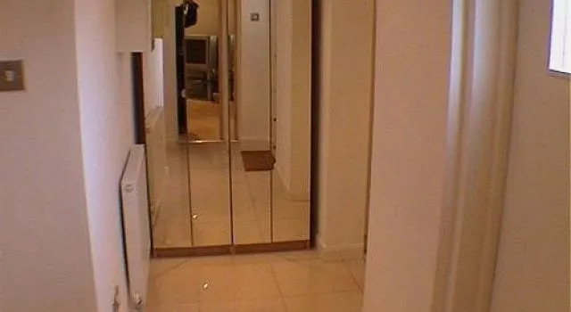 Earle House Serviced Apartments