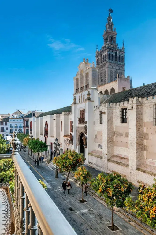 Enjoy Cathedral Views From Private Terrace! Penthouse Catedral III