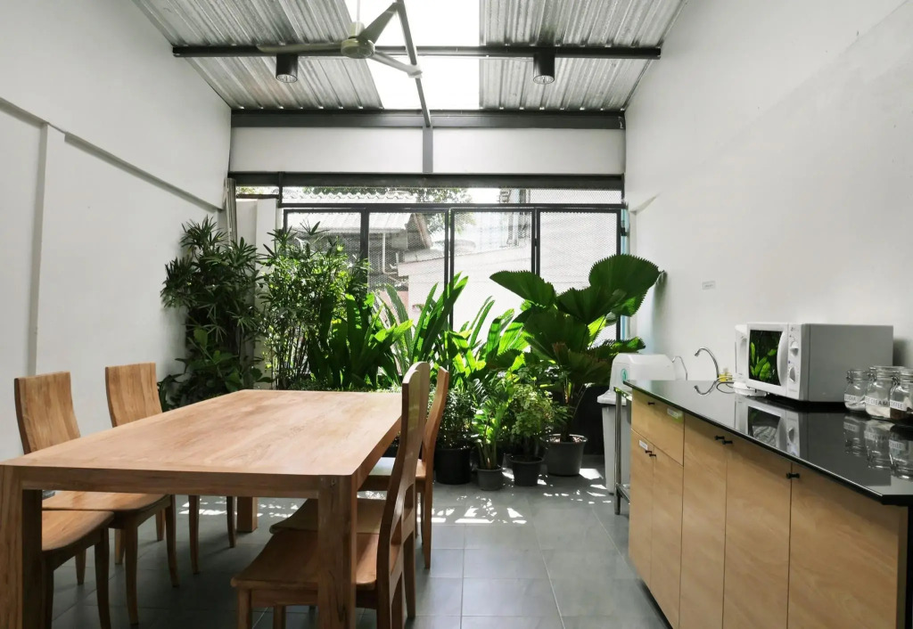 Phresh Hostel