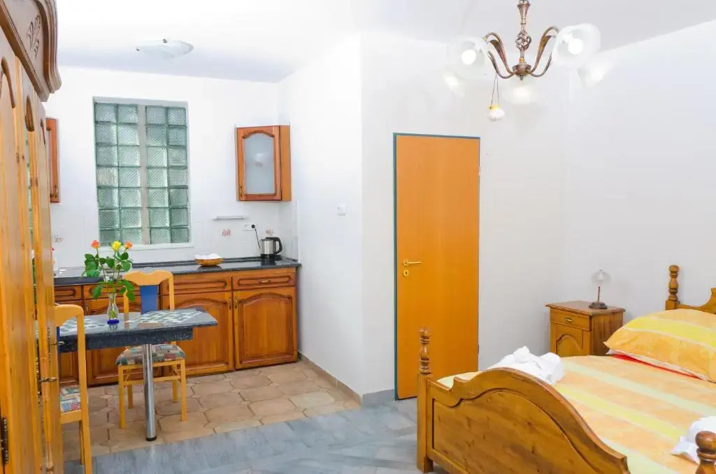 Samson Apartment