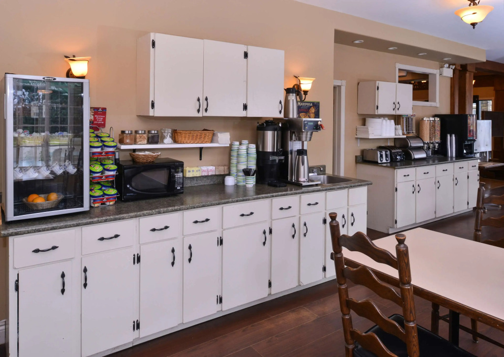 Canadas Best Value Inn & Suites-Charlottetown