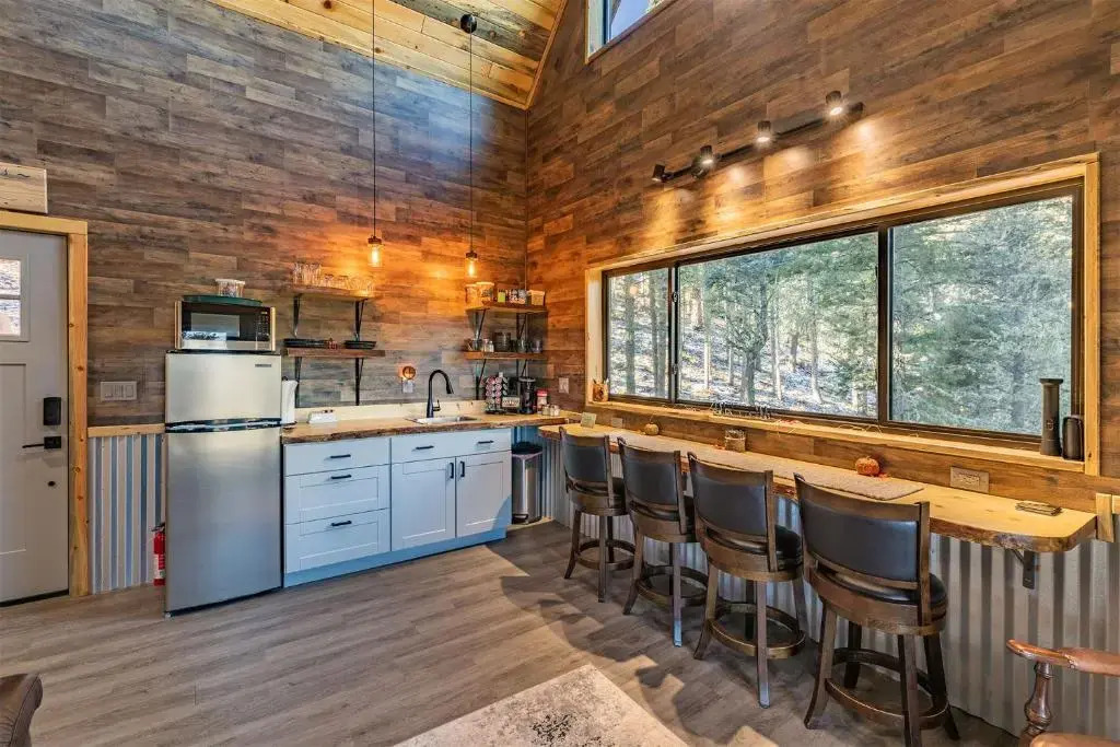 RidgeWalk Treehouse