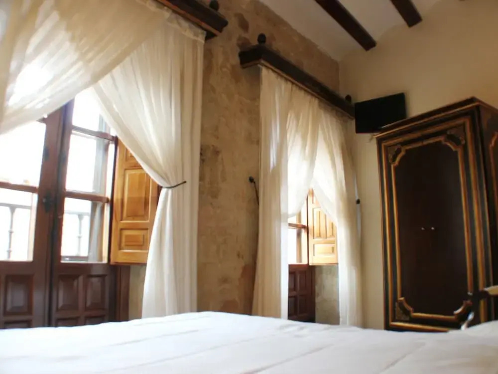 Hotel Microtel Placentinos