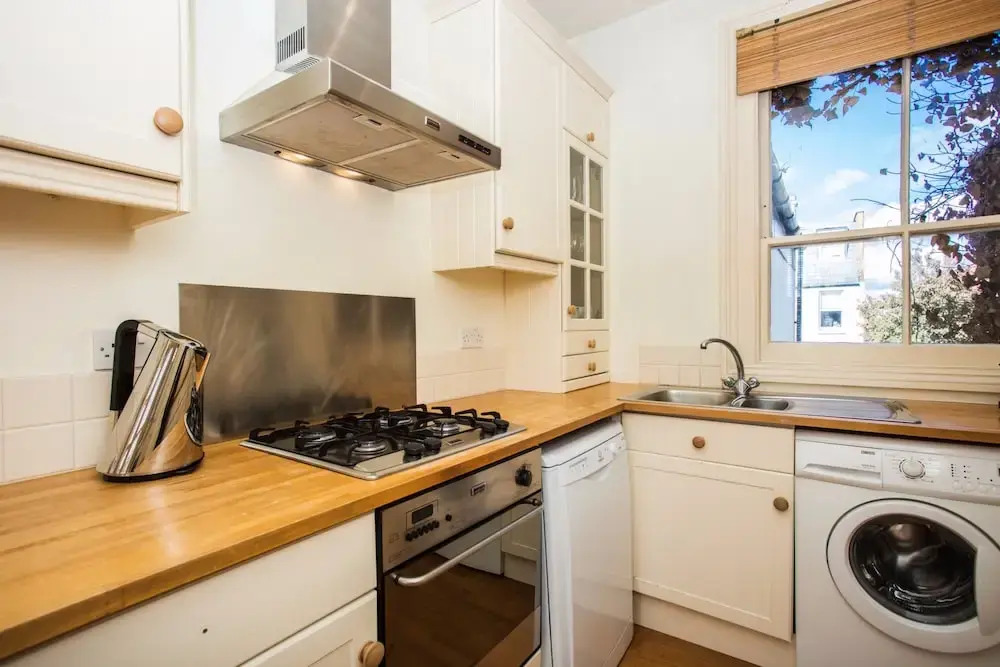 1 Bedroom Apartment in West London