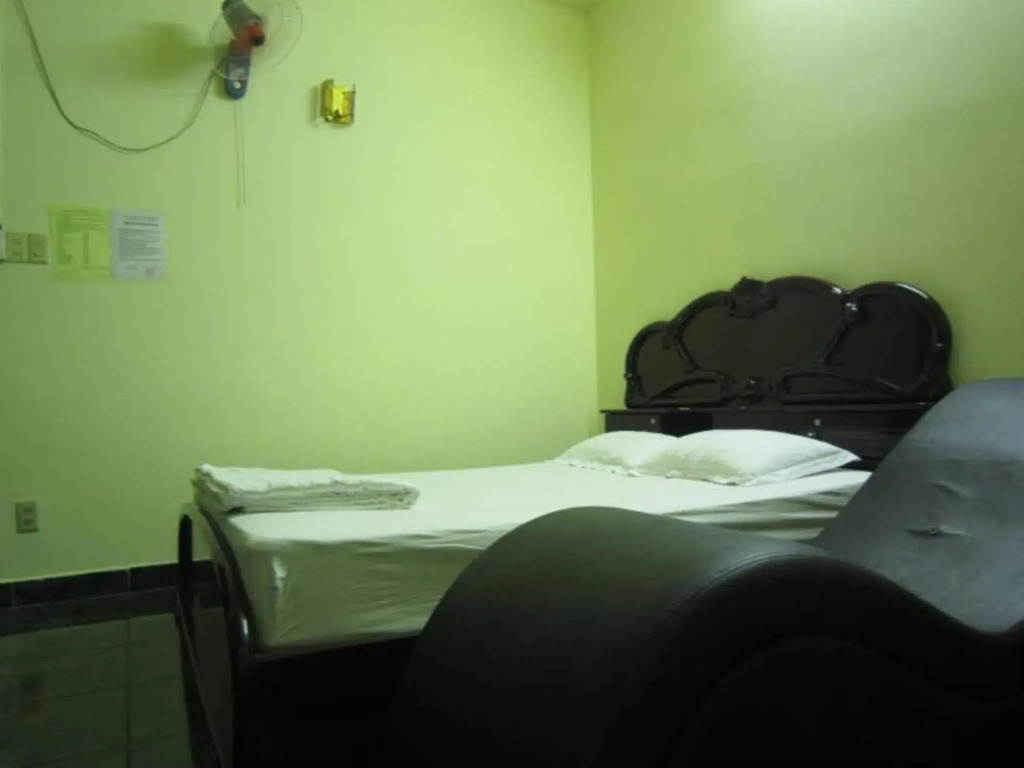 Hoa Thinh Hotel