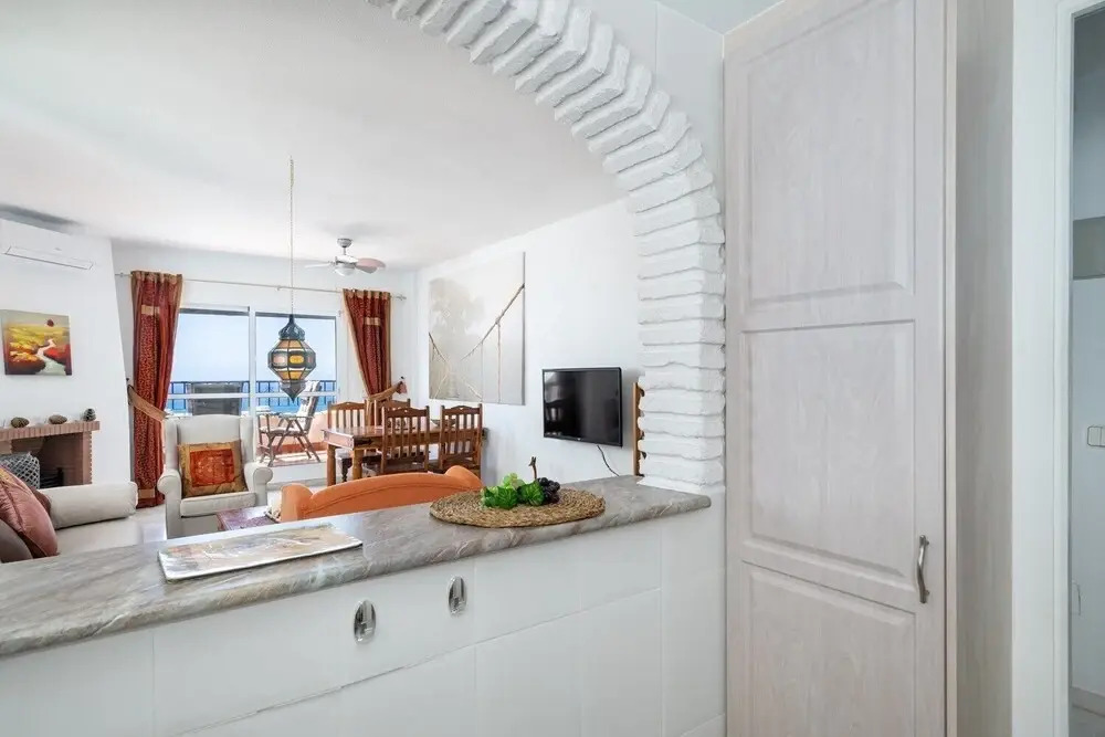 Fantastic Apart sea view and heated pool