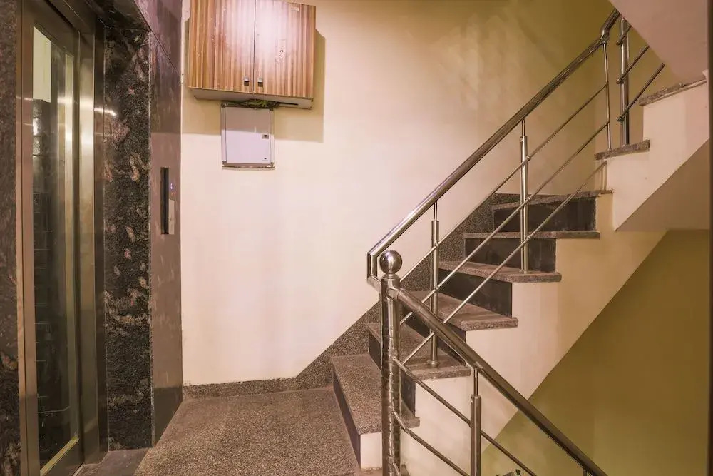 FabExpress Star Guest House