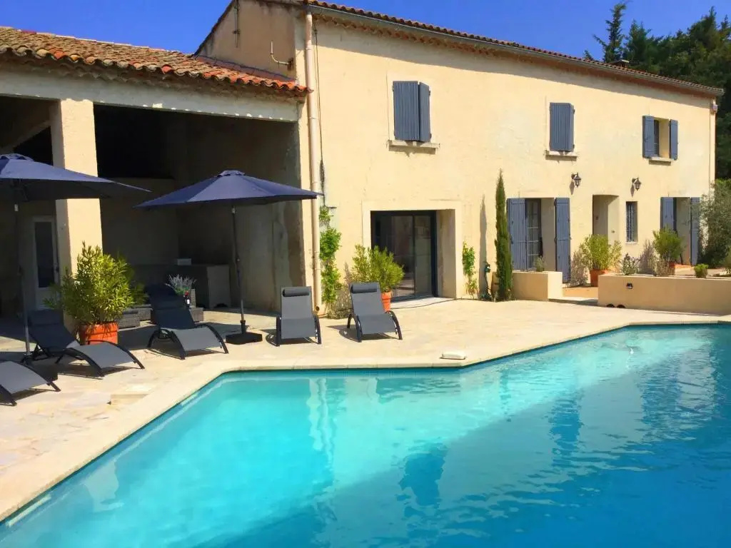 authentic provencal mas with pool, in the countryside of the village of sénas, close to the luberon and the alpilles, sleeps 8