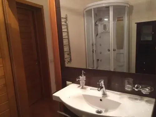 Chalet Mobius