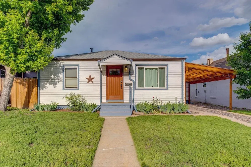u003c 1 Mi to Empower Field: Denver Vacation Rental