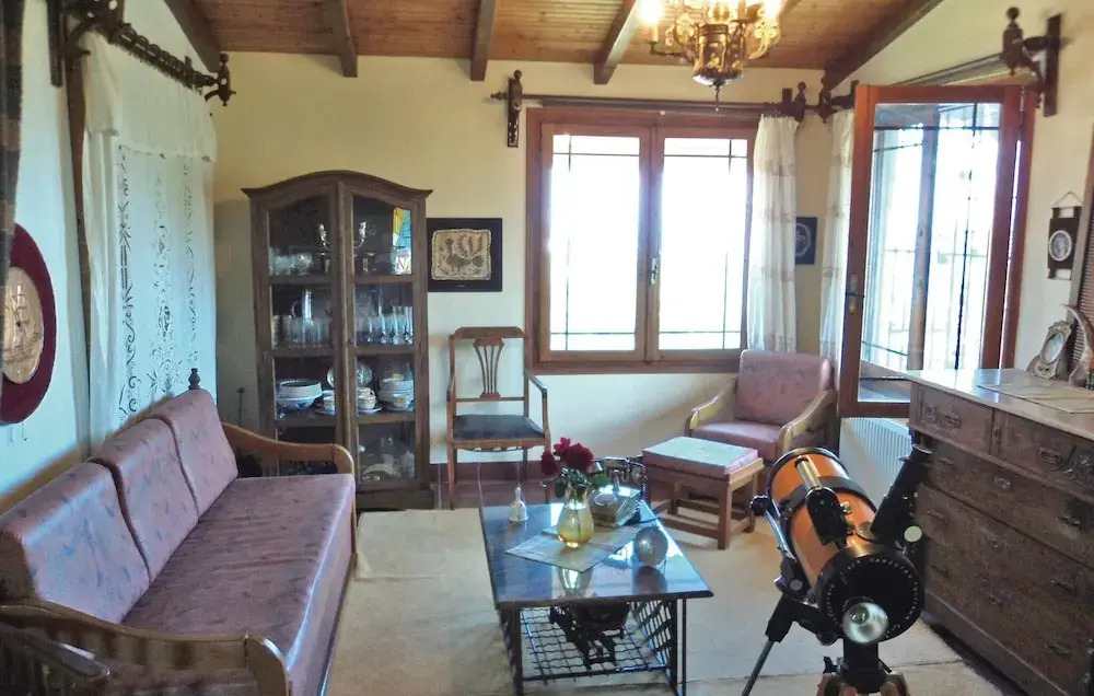 Stunning Home in Xiropigado With Wifi and 2 Bedrooms