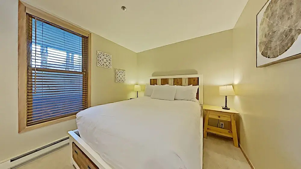 River Bank Lodge 2907