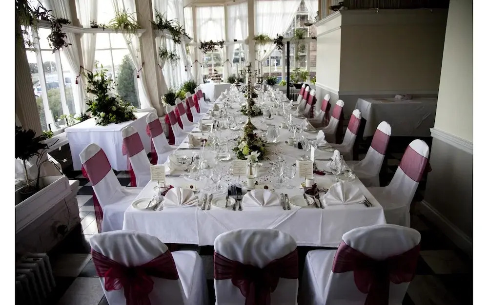 The Grand Burstin Hotel