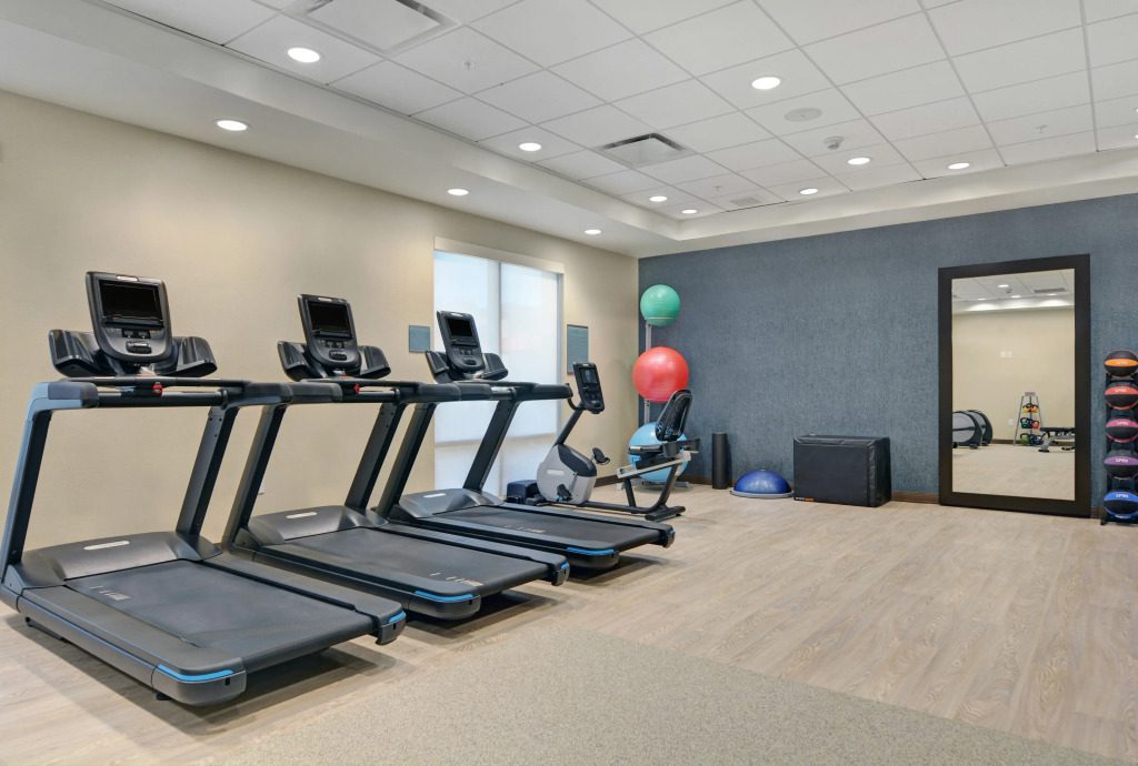 Home2 Suites By Hilton Charleston Daniel Island, Sc