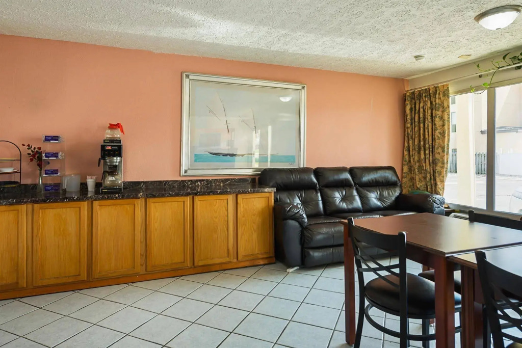 Relax Inn by OYO Columbus OH I 70